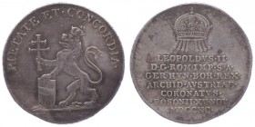 Leopold II. als Kaiser 1790 - 1792
 Ag Krönungsjeton 1790 Preßburg. 4,36g ss