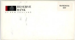 Reserve Bank
 Lot 5 Stück 5,10,20,50,100 $ (1992-93) Serie AA 000904, zu P-177/181 Banknotenserie der Bank in eigener Mappe mit Beschreibung (Brash T...