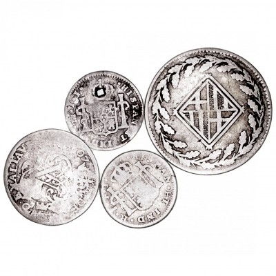 MONARQUÍA ESPAÑOLA
LOTES DE CONJUNTO
Lote de 4 monedas. AR. Felipe V Real 1707...