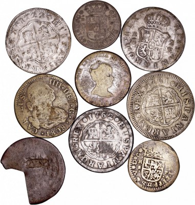 MONARQUÍA ESPAÑOLA
LOTES DE CONJUNTO
Lote de 9 monedas. Latón. Falsas de época...