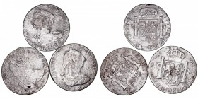 MONARQUÍA ESPAÑOLA
CARLOS III
Lote de 3 monedas. AR. 8 Reales 1782 (2) y 1784 Potosí. Concreciones fuertes limpiadas. RC a MC