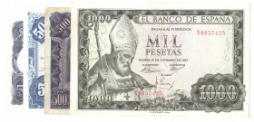 BILLETES
ESTADO ESPAÑOL, BANCO DE ESPAÑA
Lote de 4 billetes. 500 Pesetas 1951 (rotura), 1954 y 1971, 1000 Pesetas 1965. Series. EBC+ a MBC-