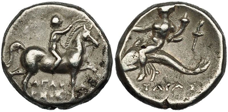 CALABRIA. Tarento. Didracma (272-235 a.C.). A/ Jinete a der. coronando su caball...
