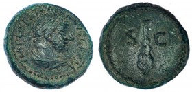 TRAJANO. Cuadrante. Roma (98-117 d.C.). A/ Busto de Hércules con leonté a der. R/ Maza, S-C. RIC-699. Pátina verde. MBC-. Escasa.