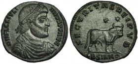 JULIANO II. Doble maiorina. Sirmium (361-363). A/ Busto a der. con diadema de perlas, coraza y manto; FL CL IVLI-ANVS PF AVG. R/ Toro a der.; encima d...