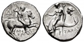 Calabria. Tarentum. Didracma o Nomos. 272-235 a.C. (Sng Ans-1202). (Vlasto-877). Anv.: Guerrero desnudo cabalgando a derecha atacando con una lanza en...