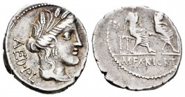 Critonia. Denario. 86 a.C. Auxiliary mint of Rome. (Ffc-664). (Craw-351/1). (Cal-529). Anv.: Cabeza laureada de espigas de Ceres a derecha, detrás AED...