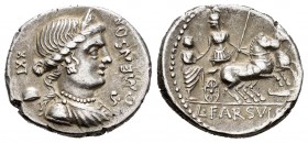 Farsuleius. Denario. 75 a.C. Rome. (Ffc-707). (Craw-392/1a). (Cal-578). Anv.: Busto diademado de la libertad a derecha, detrás gorro frigio y número X...
