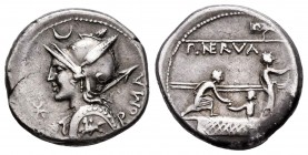 Licinius. Denario. 113-112 a.C. Uncertain mint. (Ffc-802). (Craw-292/1). (Cal-888). Anv.: Cabeza de Roma a izquierda con escudo y lanza sobre el hombr...