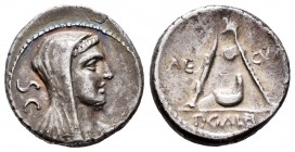 Sulpicius. Denario. 69 a.C. Rome. (Ffc-1135). (Craw-406/1). (Cal-1290). Anv.: Cabeza velada de Vesta a derecha, detrás S C. Rev.: Cuchillo de sacrific...