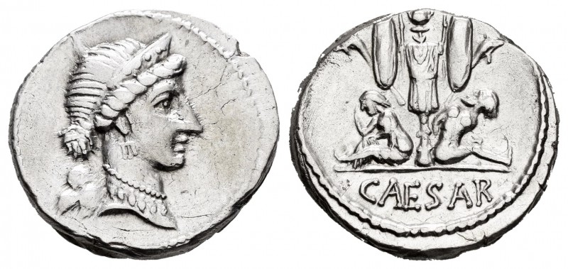 Julius Caesar. Denario. 46-45 a.C. Galia. (Ffc-11). (Craw-468/1). (Cal-645). Anv...