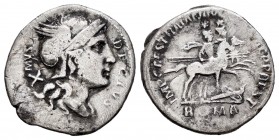 Trajan. (Acuñación de restitución). Denario. 107 d.C. Rome. (Spink-no cita). (Ric-766). Anv.: DECIVS MVS. Cabeza galeada de Roma, detrás X. Rev.: IMP ...