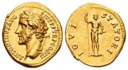 Antoninus Pius. Áureo. 140-143 d.C. Rome. (Spink-4007). (Ric-72d). (Cal-1553). Anv.: ANTONINVS AVG PIVS P P TR P COS III. Busto laureado a izquierda. ...
