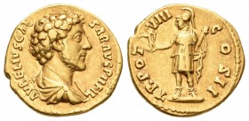 Marcus Aurelius. Áureo. 153-154 d.C. Rome. (Ric-460). (Ch-672). (Cal-1948). Anv.: AVRELIVS CAE-SAR AVG PII FIL. Busto revestido a derecha. Rev.: TR PO...