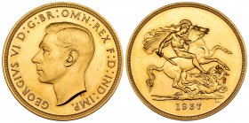 United Kingdom. George VI. 5 libras. 1937. London. (Km-861). (S-4074). (Fried-409). Au. 39,93 g. Flat edge. Mintage of 5.500 pieces. Rare. UNC. Est......