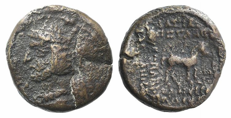 Kings of Parthia, Mithradates IV (c. 58-53 BC). Æ Dichalkon (16mm, 3.91g, 12h). ...