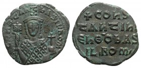 Constantine VII and Romanus I (913-959). Æ 40 Nummi (26mm, 6.04g, 6h). Constantinople. Facing bust, wearing crown and loros, holding labarum and globu...