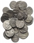 Lot of 24 Roman Republican AR Quinarii, including one Denarius, to be catalog. Lot sold as is, no return