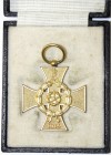 Orden und Ehrenzeichen, Deutschland, Deutsche Länder, bis 1918
Lippe: Kriegsverdienstkreuz II. Kl. 1914. Im leicht beschädigten Originaletui. 
vorzü...