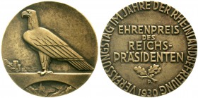 Orden und Ehrenzeichen, Deutschland, Weimarer Republik, 1919-1933
Ehrenpreis des Reichspräsidenten 1930. Verfassungstag/Rheinlandbefreiung. 79 mm. 
...