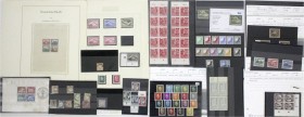 Briefmarken, Lots und Sammlungen
Deutsches Reich 1919/1932: Sammlung im Leuchtturm Klemmbinder mit vielen besseren Ausgaben in unterschiedlicher Qual...