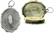 Varia, Silber, Großbritannien
Vinaigrette (Damen-Duftdöschen), Birmingham 1846 des Herstellers Francis Clark. 26 X 22 X 5 mm; 7,64 g. (Gewogen ohne d...