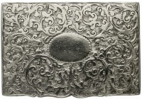 Varia, Silber, Großbritannien
Schnupftabakdose, Birmingham 1892 des Herstellers Turner Brothers. Innenvergoldung. 58 X 41 X 15 mm; 42,97 g.