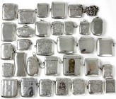 Varia, Silber, Großbritannien
Hochinteressante Sammlung von 32 verschiedenen Vesta Cases (Streichholztresoren) von Victoria bis George V. Alle Sterli...
