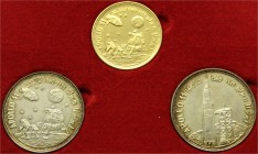 Ausländische Goldmünzen und -medaillen, Jemen, Arab. Republik, seit 1962
Münzenset zu 20 Rials Gold und 2 X 20 Rials Silber 1969. Mondlandung von Apo...