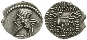 Altgriechische Münzen, Parthia, Königreich der Arsakiden, Vologases III., 105-147
Drachme 105/147 Ecbatana. Brb. l./Arsakes thront r., hält Bogen übe...