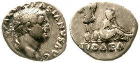 Römische Münzen, Kaiserzeit, Vespasian, 69-79
Denar 71/72. Bel. Kopf r./IVDAEA. Trauernde Jüdin sitzt an Trophäe. 
fast sehr schön