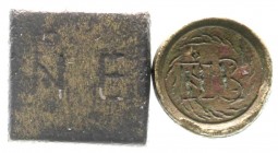 Byzanz, Kaiserreich, Siegel und Gewichte
2 Stück: quadratisches Exagium (Bronzegewicht) zu 3 Nomismata (20,54 g.), 6. Jh. und rundes Bronzegewicht zu...