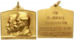 Altdeutsche Münzen und Medaillen, Anhalt-Bernburg, Stadt
Tragbare vergoldete Silberplakette (Punze 835) o.J. a.d. 25 jährige Dienstjubiläum der Solva...