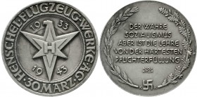 Medaillen, Drittes Reich
Silbermedaille 1943 von Karl Roth. Henschel Flugzeug-Werke, zum 10j. Bestehen in Berlin-Schönefeld. 41 mm; 24,48 g. 
vorzüg...