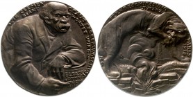 Medaillen, Münchner Medailleure, Karl Goetz
Eisenmedaille 1918. Georges Clemenceau und die Fernbeschießung von Paris. 58 mm. 
vorzüglich