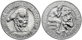 Notmünzen/Wertmarken, Bielefeld
Silberabschlag der Notgoldmark 1923. 14,20 g. Mit Feingehaltspunze 800 (kopfstehend). 
vorzüglich, leicht berieben, ...