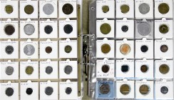 Notmünzen/Wertmarken, Zusammenstellungen/Lots
Sammlung von 214 verschiedenen Notgeld-Münzen und Biermarken. Nach alten Postleitzahlen sortiert. Nur b...