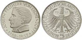 Münzen der Bundesrepublik Deutschland, Gedenkmünzen, 5 Deutsche Mark, Silber, 1952-1979
Eichendorff 1957 J. prägefrisch/fast Stempelglanz, kl. Kratze...