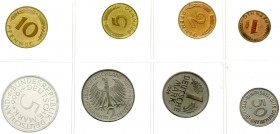 Münzen der Bundesrepublik Deutschland, Kursmünzensätze, 1 Pfennig - 5 Deutsche Mark, 1964-2001
1966 G, o.B.H., aber Folie gelocht. Auflage nur 3070 E...