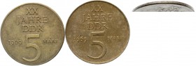 Gedenkmünzen der DDR
2 X 5 Mark 20 Jahre DDR, beide auf sehr dünnen Ronden 1969. 1 X mit (links umlaufend) und 1 X ohne Randschrift. Nur 6,38 g. und ...