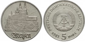 Gedenkmünzen der DDR
5 Mark 1983 A, Meißen, offen in Kapsel. 
Polierte Platte, etwas angelaufen