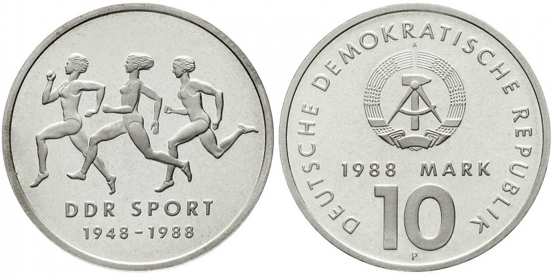 Gedenkmünzen der DDR
10 Mark Materialprobe 1988, Sportbund in Silber. In Origin...