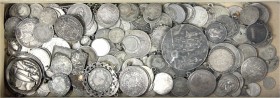 LOTS, Sammlungen allgemein
Hunderte alte Silbermünzen und Medaillen ab dem Mittelalter. Dabei Taler, Talerteilstücke, Kaiserreich und 3. Reich, Habsb...