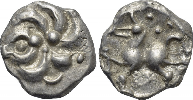 CENTRAL EUROPE. Vindelici. Quinarius (1st century BC). "Büschelquinar" type. 
...