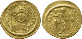 JUSTINIAN I (527-565). GOLD Solidus. Constantinople.