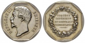 Jeton, 1852-70, AG 30 mm poinçon Abeille
Avers: NAPOLÉON III EMPEREUR
Revers: SOCIETE IMPERIALE ET GENERALE D'HORTICULTURE
PCGS AU58