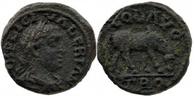 TROAS. Alexandria. Severus Alexander (222-235). Ae.
Laureate head right.
Rev; Horse grazing right.
SNG Copenhagen 165.
5,88 gr. 19 mm