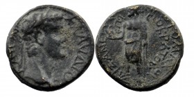 Phrygia, Aizanis. Claudius. A.D. 41-54. AE 
laureate head right 
Rev: Zeus standing left, holding eagle and scepter. 
RPC I 3092; BMC 83.
3,54 gr. 19 ...