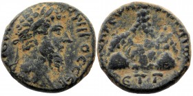 CAPPADOCIA. Caesarea. Lucius Verus (161-169). Ae.
Obv: Laureate, draped and cuirassed bust right.
Rev: Mount Argaeus with conical top.
RPC IV 8009 u. ...