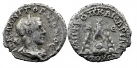 Cappadocia, Caesarea-Eusebia. Gordian III (238-244). AR Drachm
Laureate head right
Rev: Mt Argaeus; date in exergue
Sydenham, Caesarea
3,50 gr. 18 mm